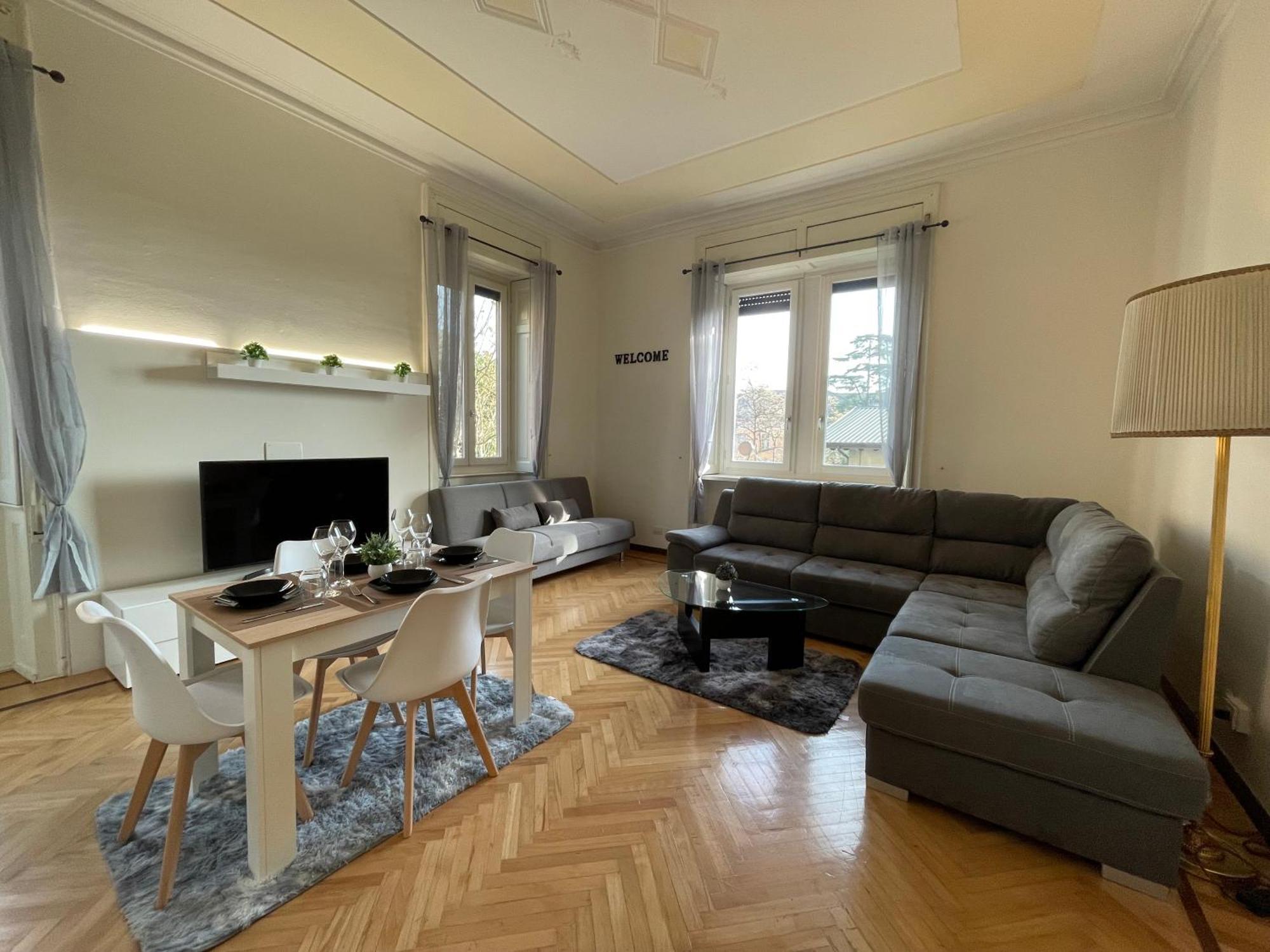 Bg Central Royal Suite Con Parcheggio - Vista Citta Alta Bérgamo Exterior foto
