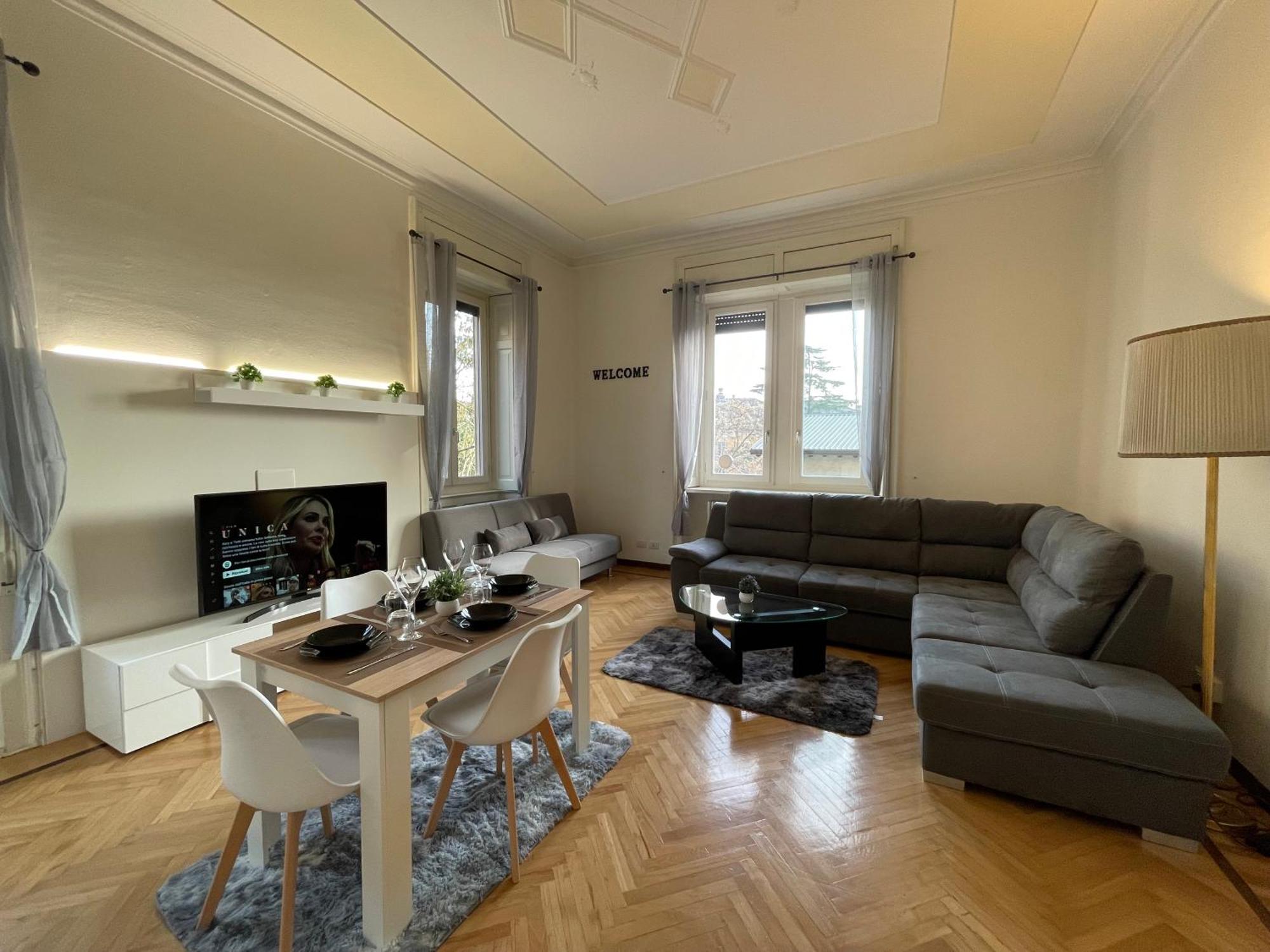 Bg Central Royal Suite Con Parcheggio - Vista Citta Alta Bérgamo Exterior foto