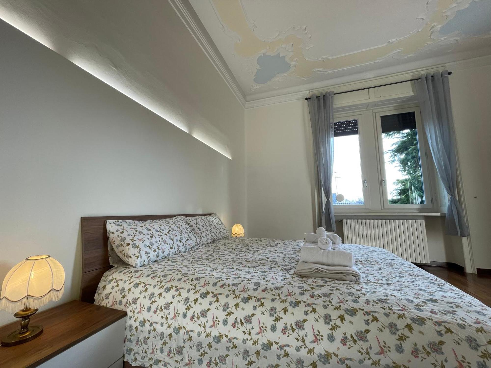 Bg Central Royal Suite Con Parcheggio - Vista Citta Alta Bérgamo Exterior foto